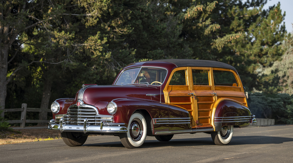 1946 Pontiac Streamliner Eight Deluxe Station Wagon offered at RM Sotheby's Hershey Live Auction 2021