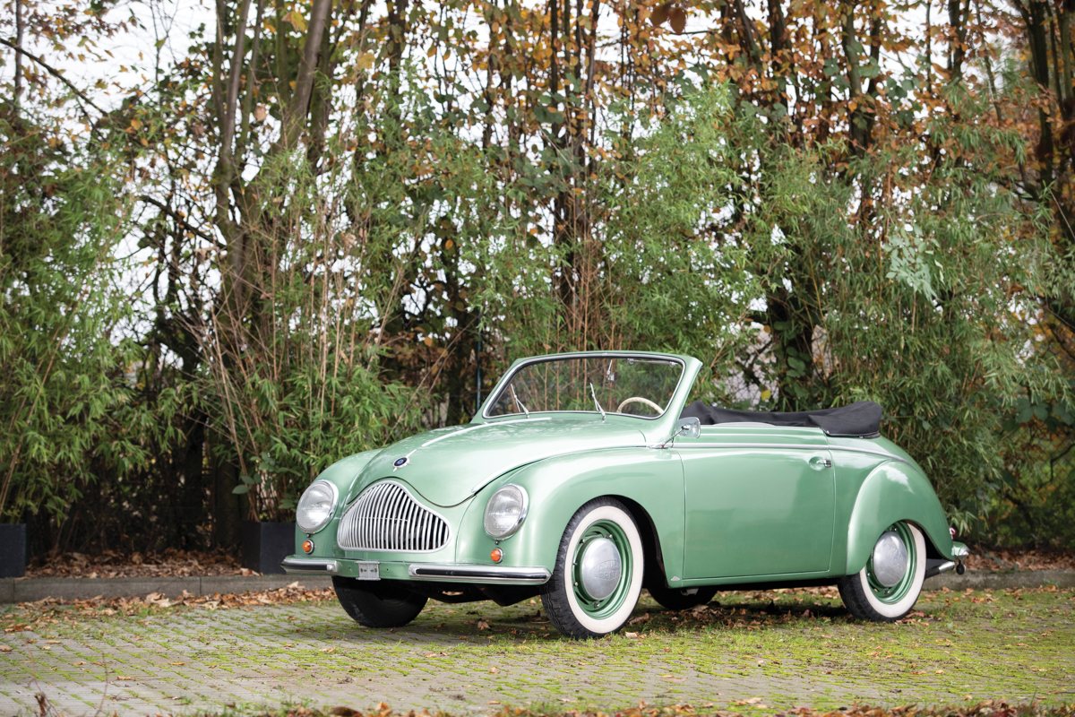 1952 Dyna-Veritas Cabriolet offered at RM Sotheby’s Paris live auction 2020